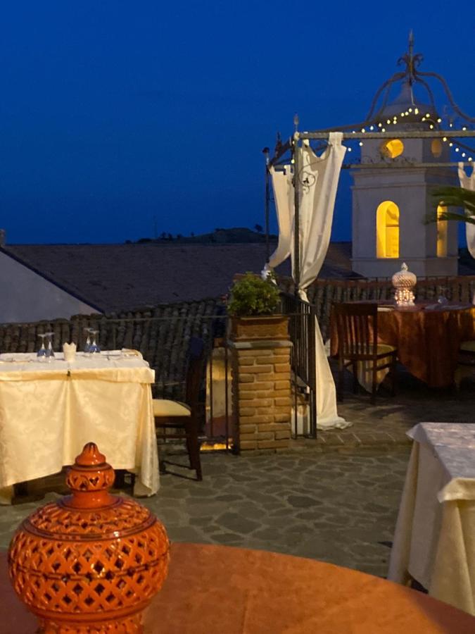 Palazzo Dei Poeti Hotel Tursi Luaran gambar