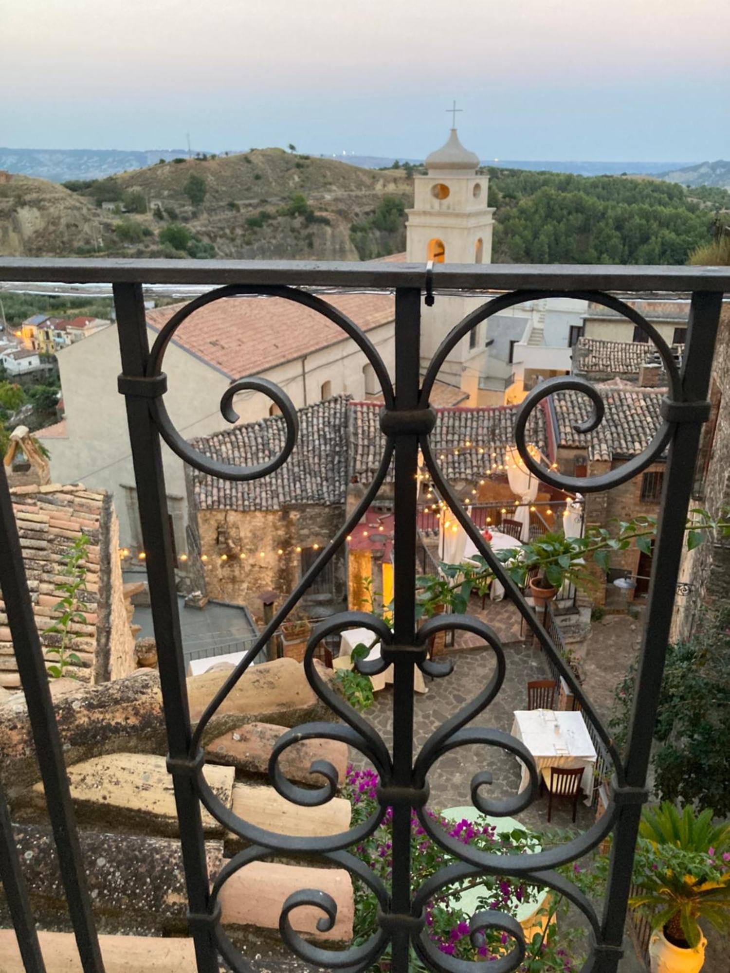 Palazzo Dei Poeti Hotel Tursi Luaran gambar