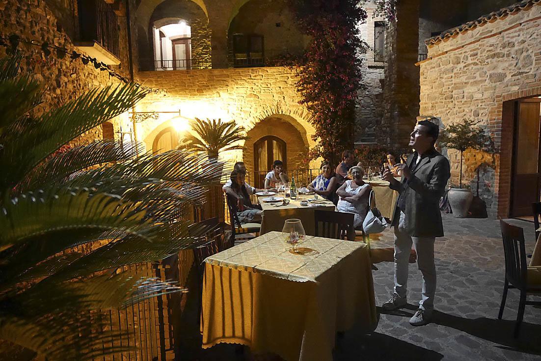 Palazzo Dei Poeti Hotel Tursi Luaran gambar