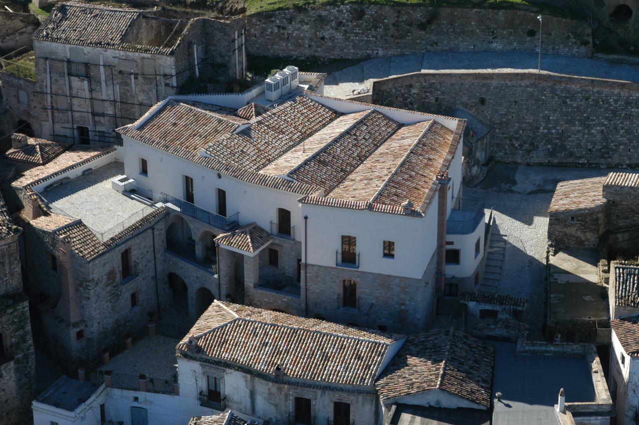 Palazzo Dei Poeti Hotel Tursi Luaran gambar