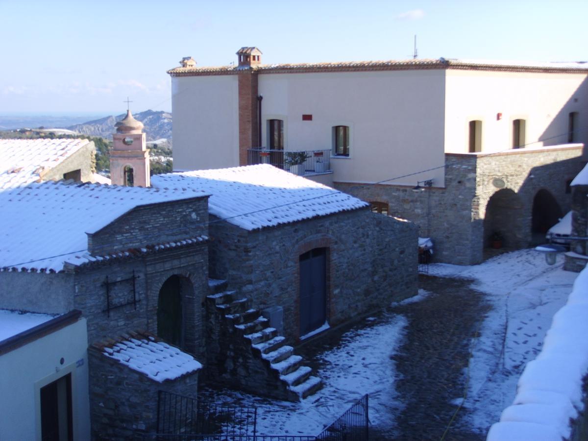 Palazzo Dei Poeti Hotel Tursi Luaran gambar