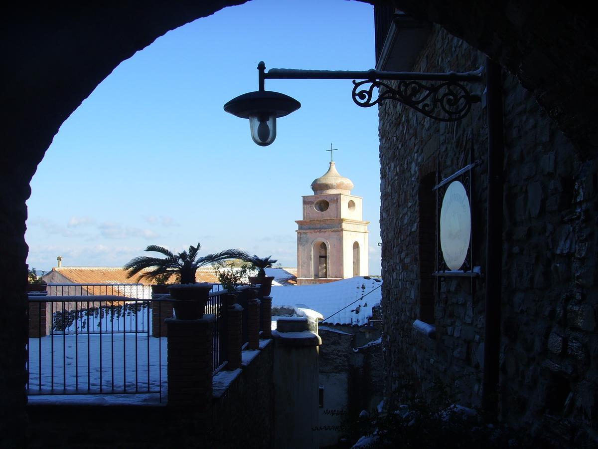 Palazzo Dei Poeti Hotel Tursi Luaran gambar