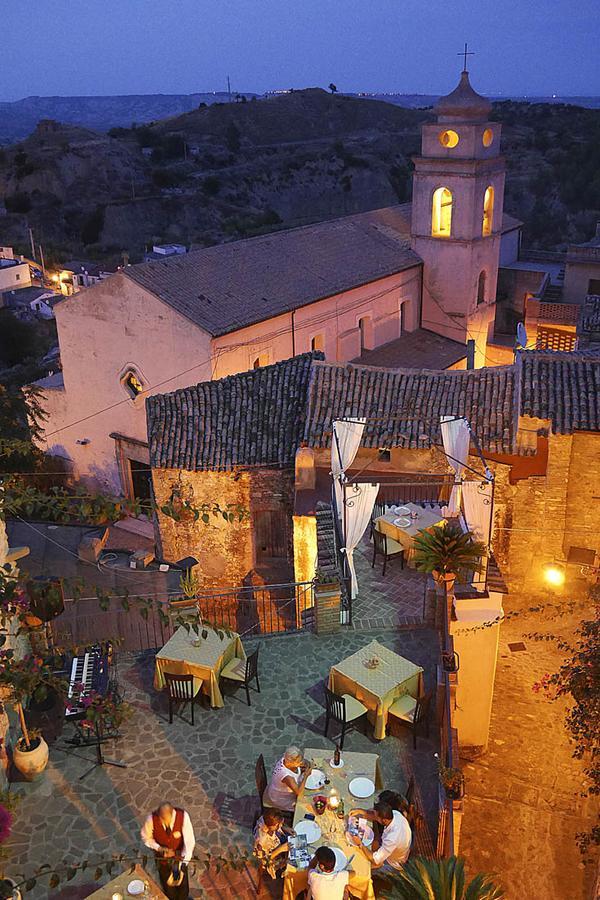Palazzo Dei Poeti Hotel Tursi Luaran gambar